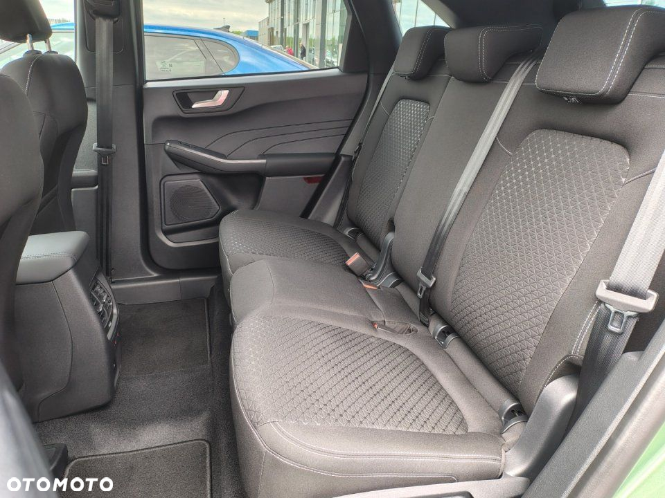 Ford Kuga - 24