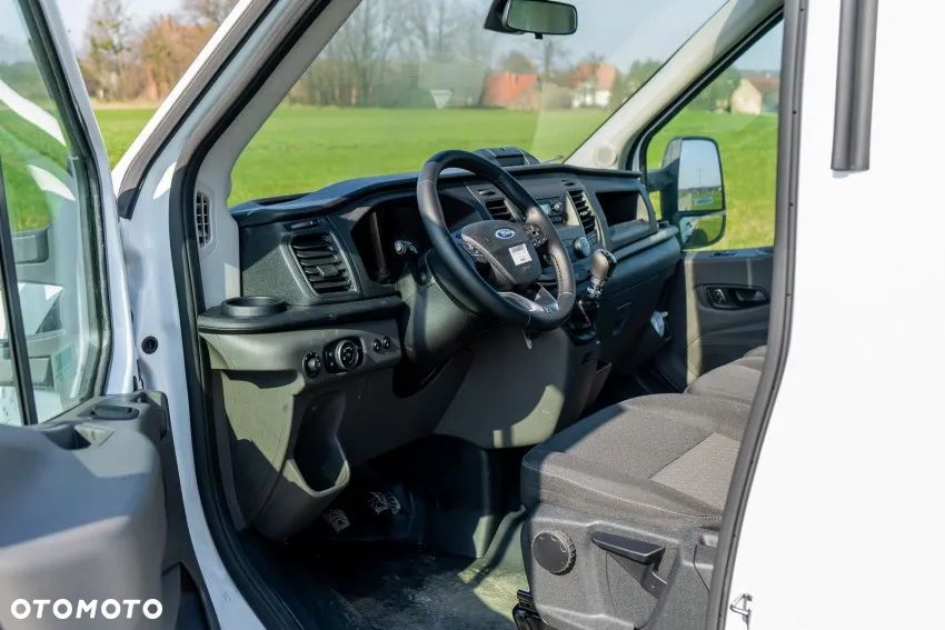 Ford Transit - 25