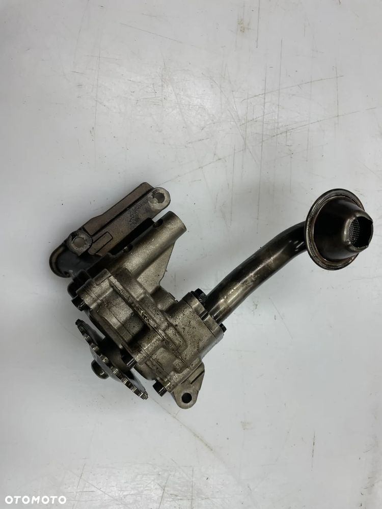 Pompa oleju Golf V Audi A3 8P Seat 1.9 TDI 105KM BLS 038115121G - 1