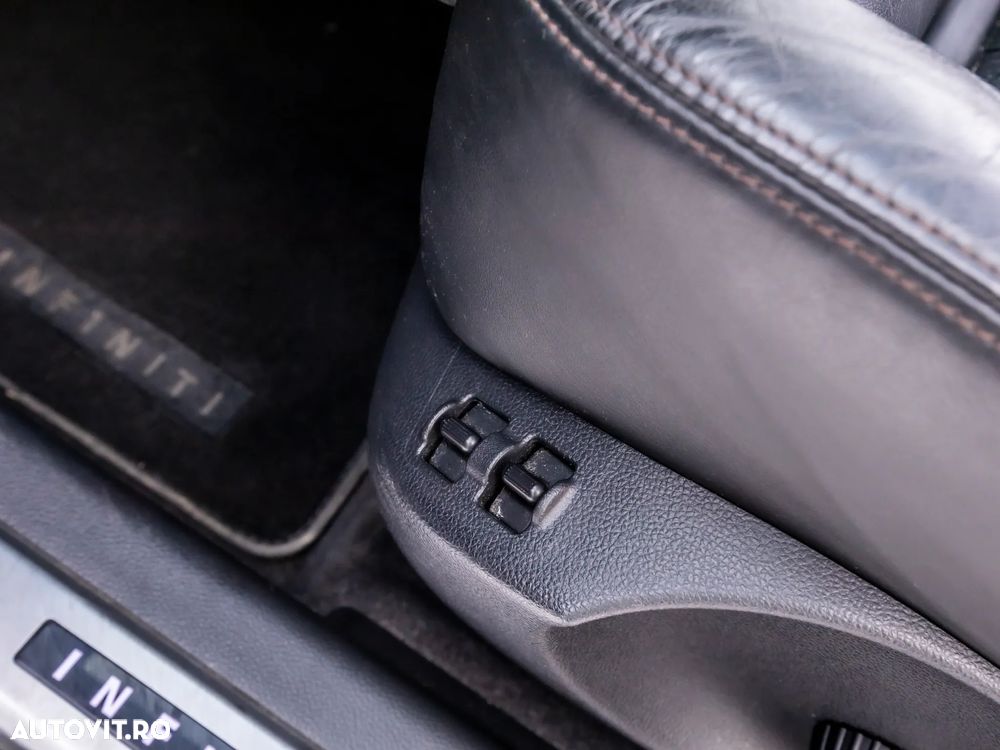 Infiniti QX70 5.0 AWD Aut. S Premium - 25