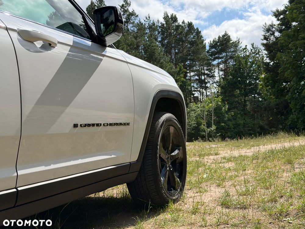 Jeep Grand Cherokee - 18