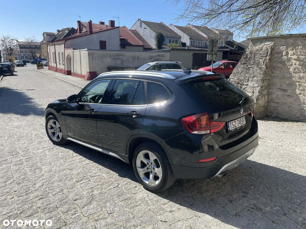 BMW X1 sDrive18d xLine - 11