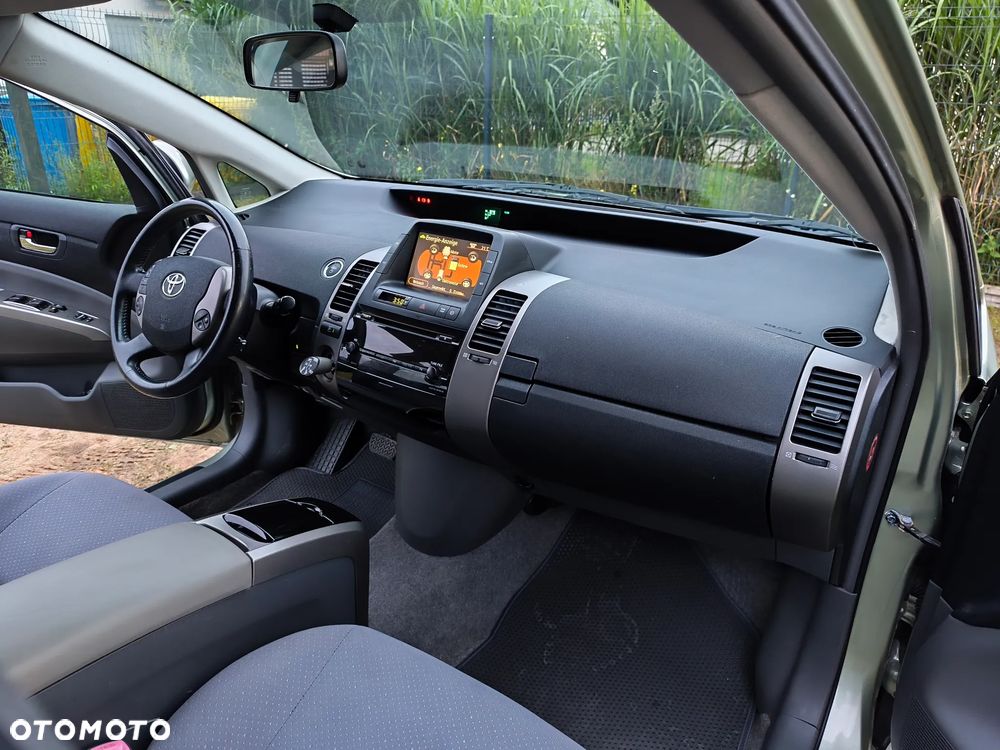 Toyota Prius 1.5 VVT-i Sol - 12
