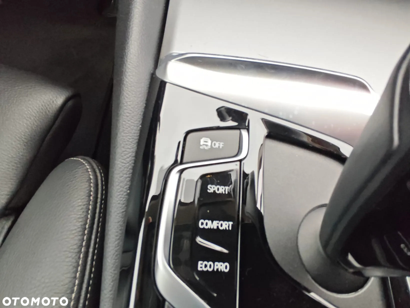 BMW Seria 5 530i GPF xDrive Luxury Line - 11