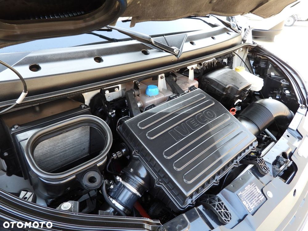 Iveco DAILY CHŁODNIA KONTENER -10*C WINDA 9 PALET ZASILANIE 230V TEMPOMAT PNEUMATYKA AUTOMAT HI-MATIC BLIŹNIACZE KOŁA KLIMATYZACJA  170KM - 28