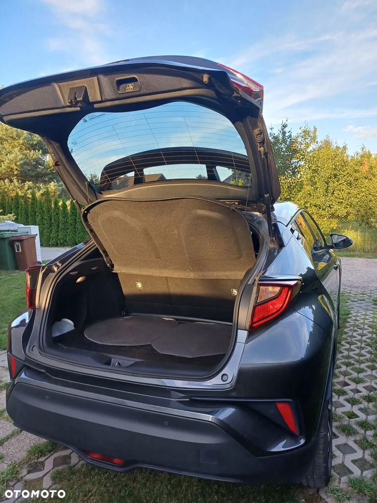 Toyota C-HR - 16