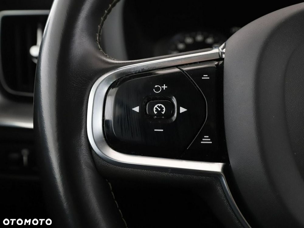 Volvo XC 60 T8 Plug-In Hybrid AWD Inscription - 34