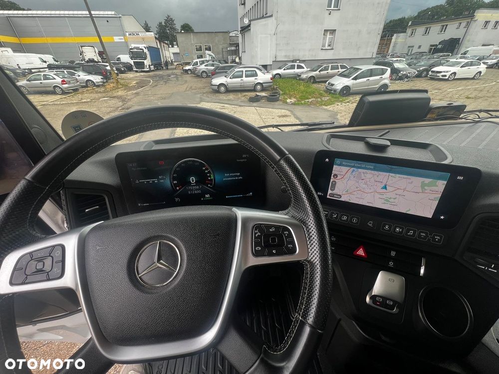 Mercedes-Benz ACTROS - 5