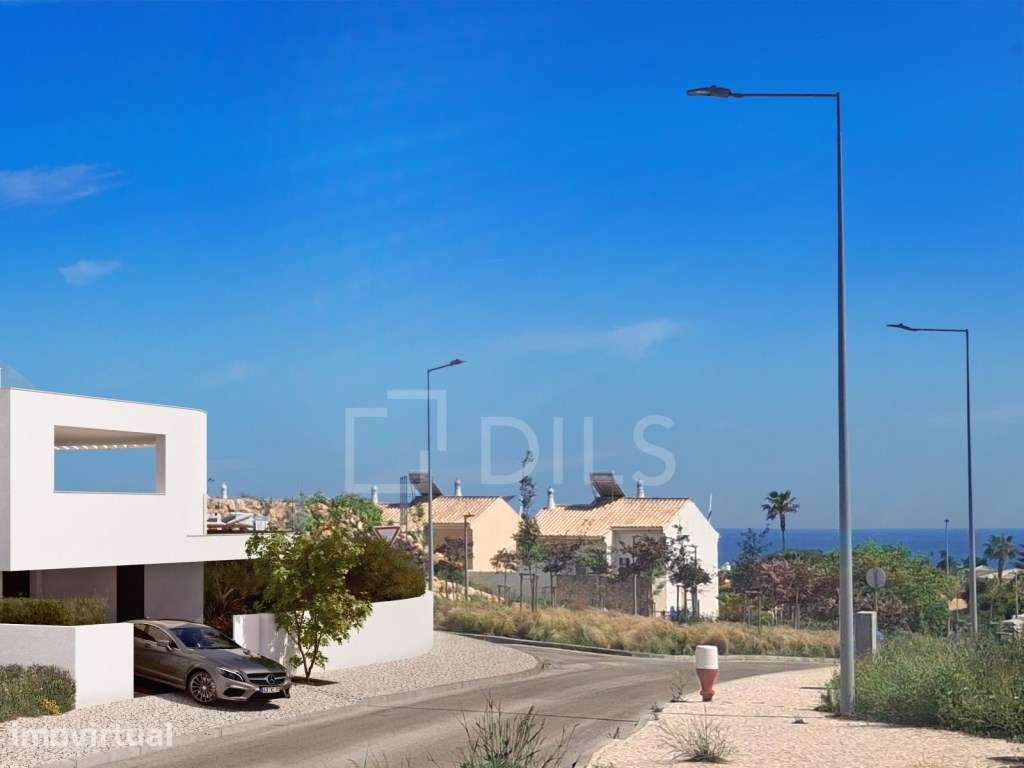 Lote com Projeto de Moradia Contemporânea e Vista Mar, Praia da Luz... - Grande imagem: 2/10