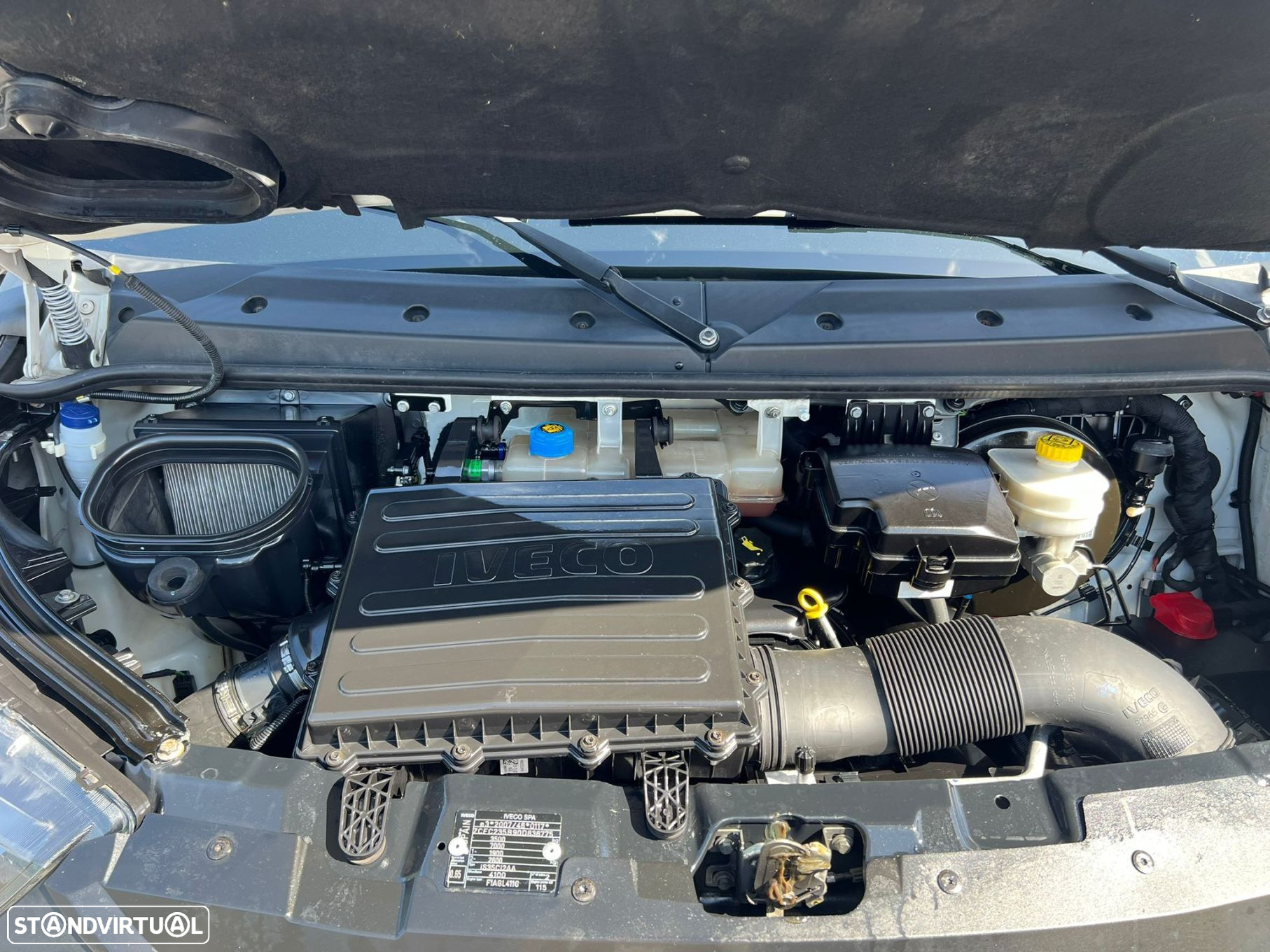 Iveco Daily 35-160 3 LUGARES - 24