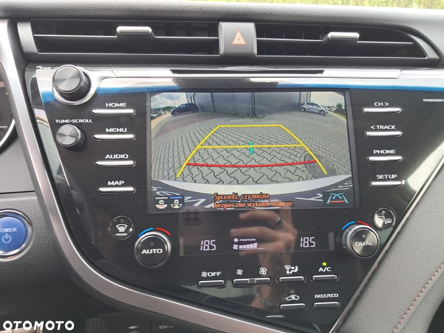 Toyota Camry - 9