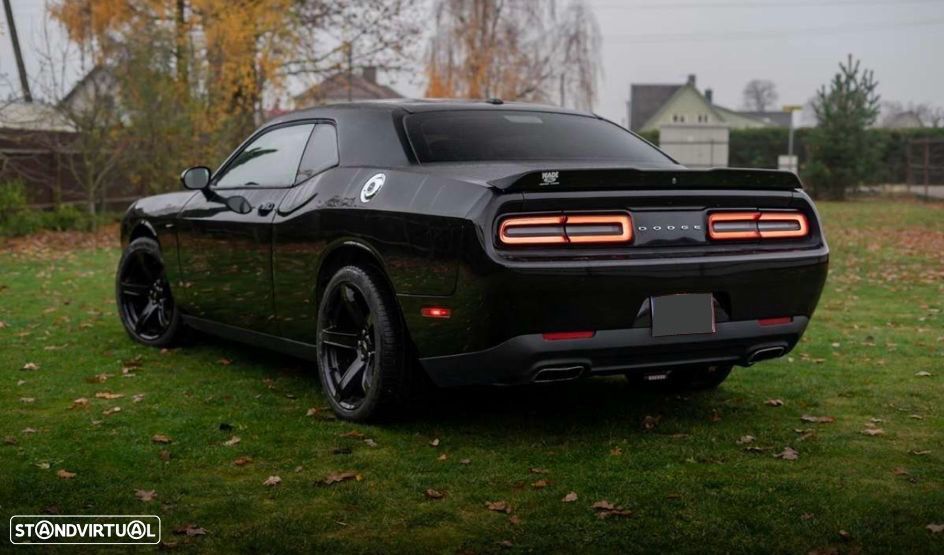 Dodge Challenger Auto SXT Plus - 3