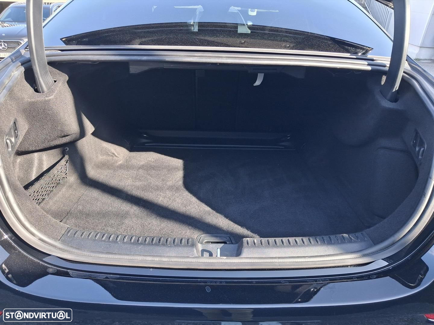 Mercedes-Benz E 220 d Avantgarde - 12