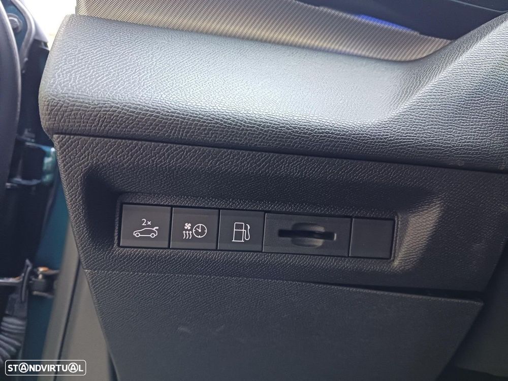 Peugeot 408 1.6 Hybrid GT e-EAT8 - 28