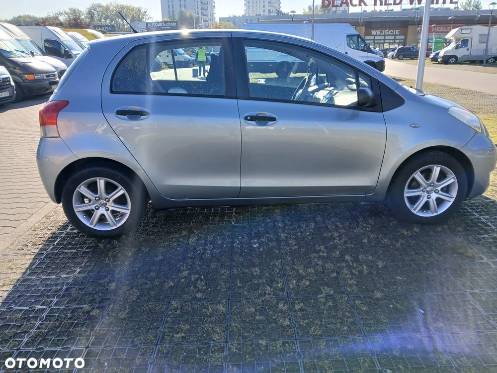 Toyota Yaris 1.33 Sol - 8
