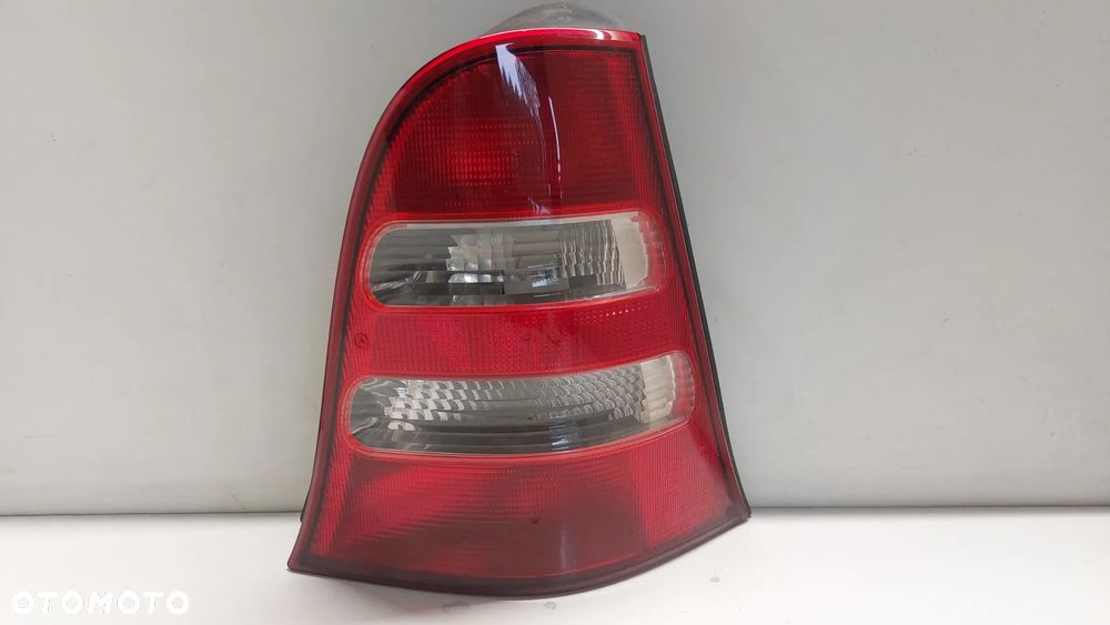 LAMPA PRAWA TYL TYLNA MERCEDES A W168 SLASK WYSYLKA - 1