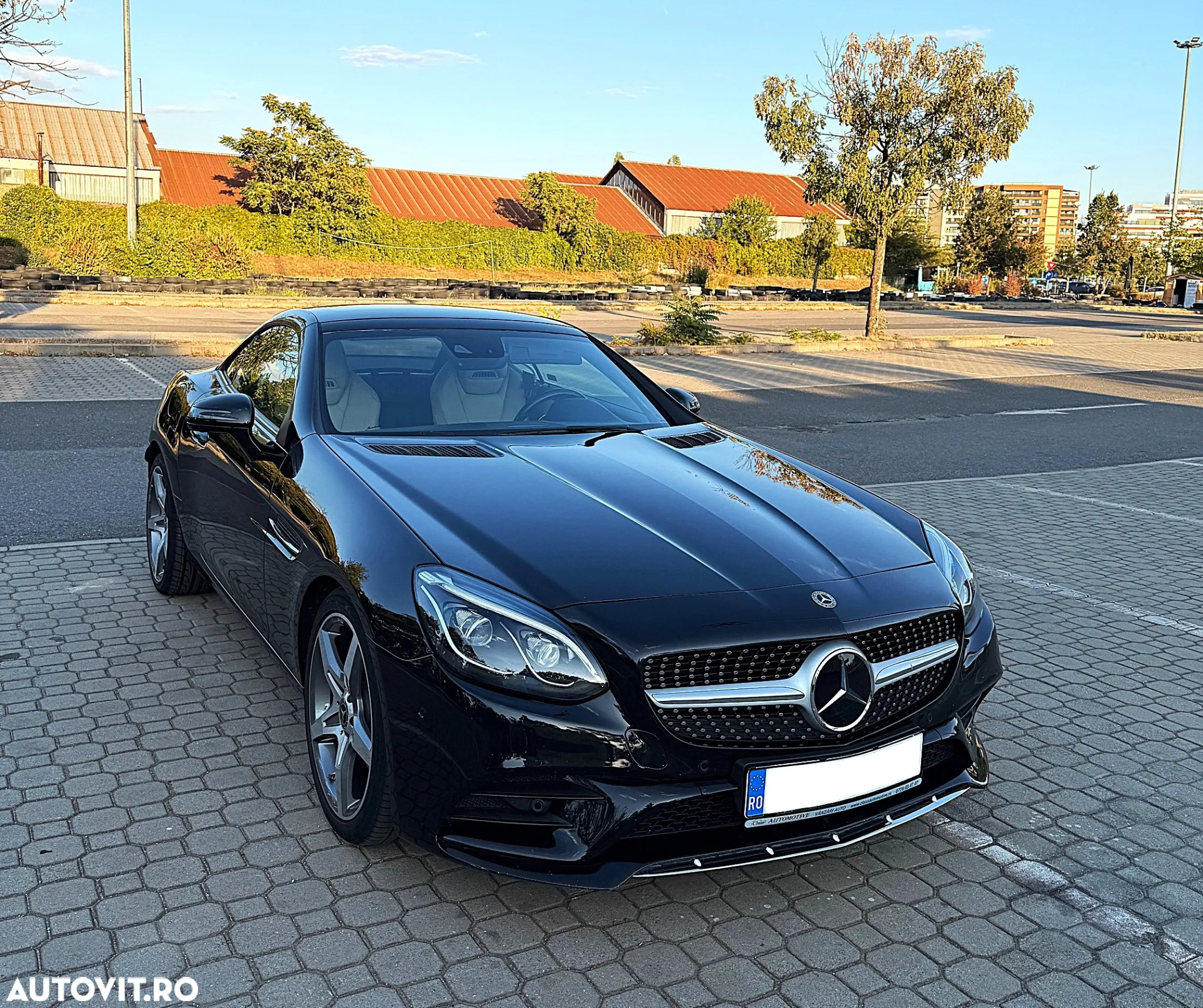 Mercedes-Benz SLC - 2