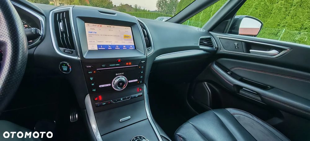 Ford S-Max 2.5 Duratec FHEV (7-Sitzer) ST-LINE - 29