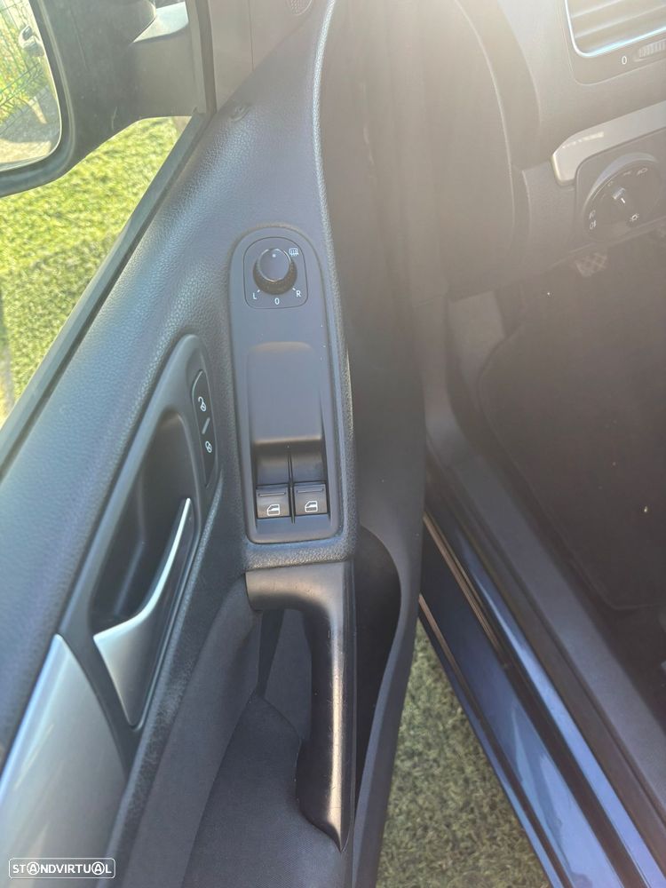 VW Golf 2.0 TDi DPF Comfortline - 10