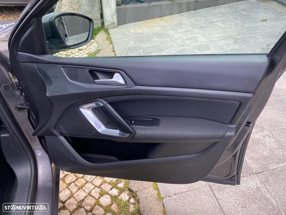 Peugeot 308 SW PureTech 130 GPF EAT8 Stop & Start Allure Business-Pack - 30
