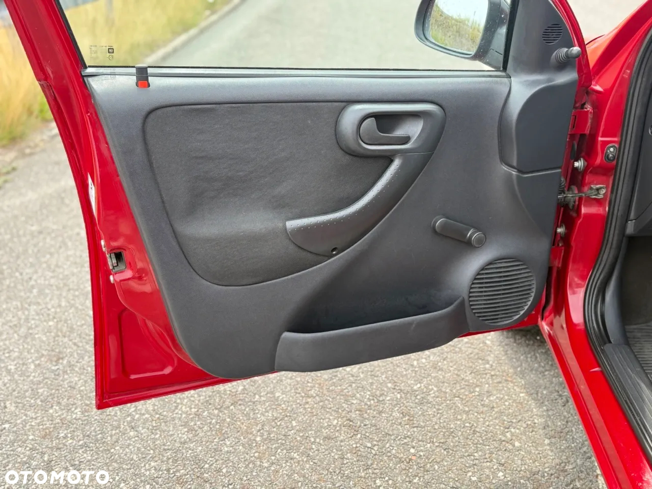 Opel Corsa 1.2 16V Essentia - 26