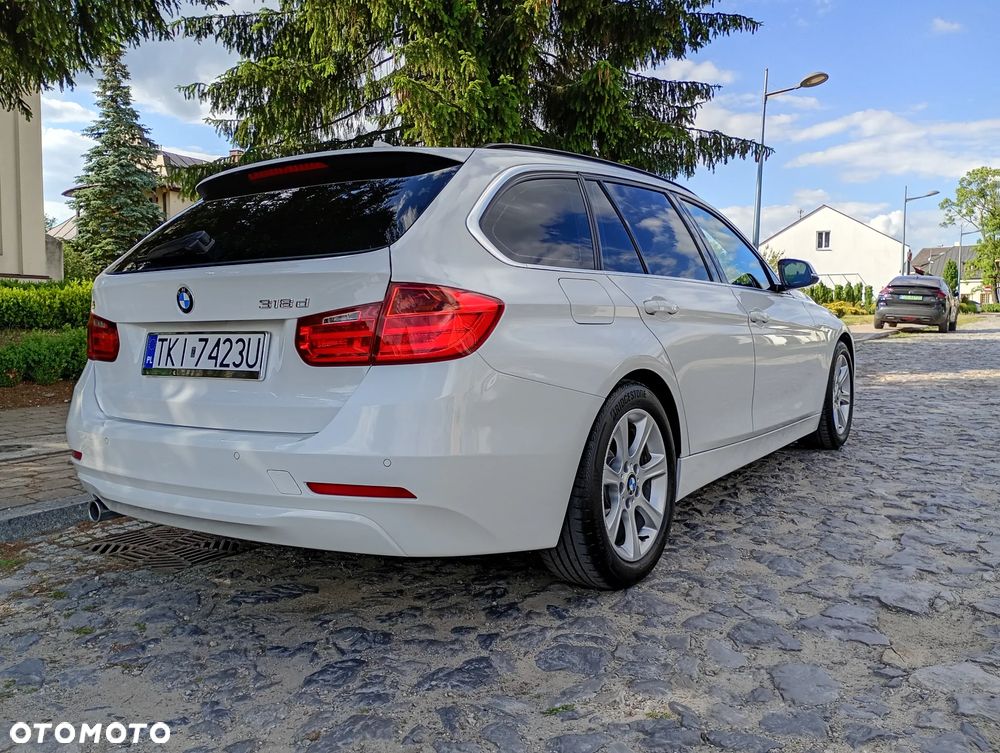 BMW Seria 3 318d DPF - 14