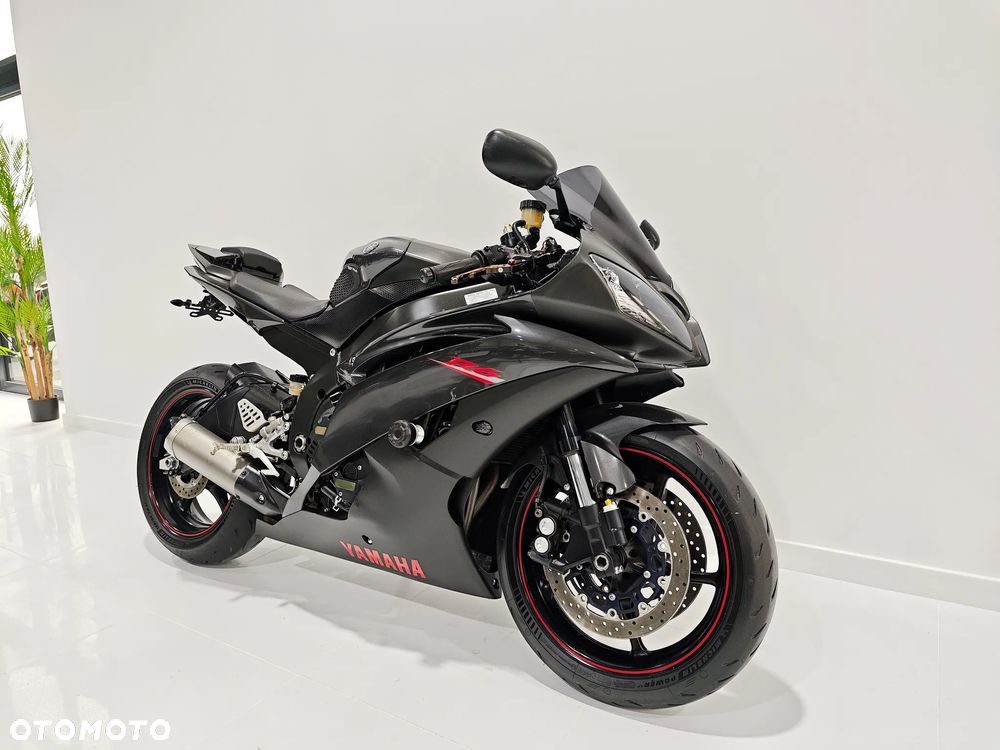 Yamaha R6 - 2