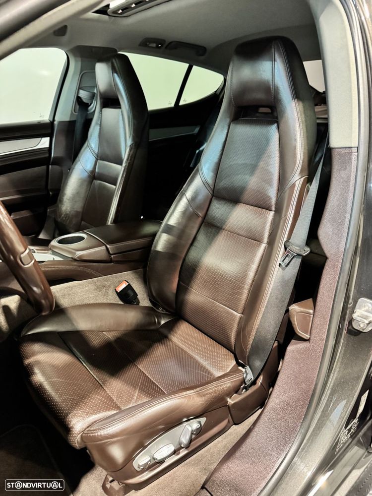 Porsche Panamera - 38