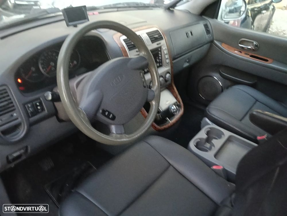 Kia Carnival 2.9 CRDi EX Top - 12