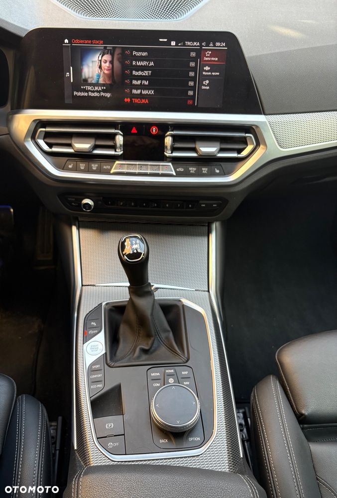 BMW Seria 3 318d - 12