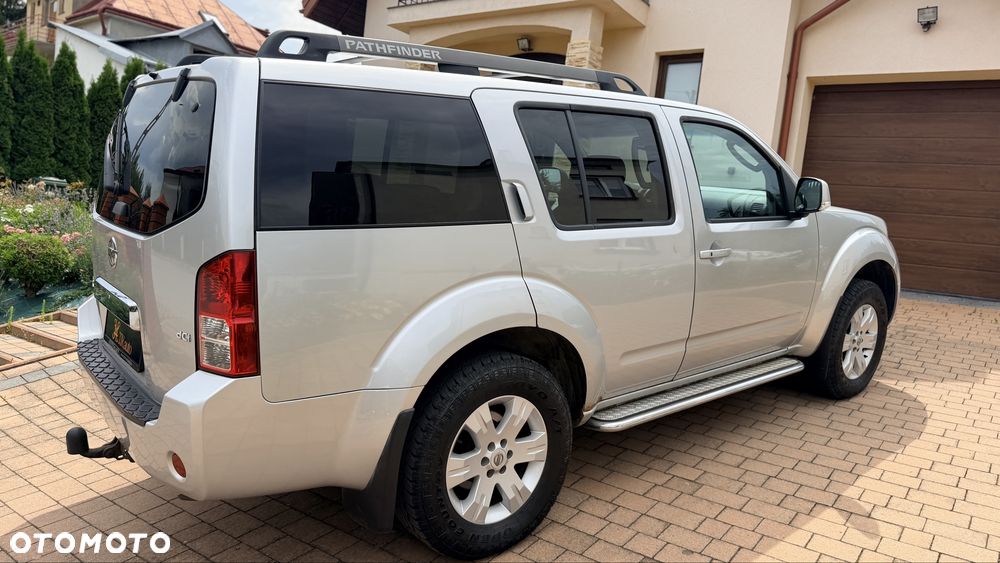 Nissan Pathfinder - 3