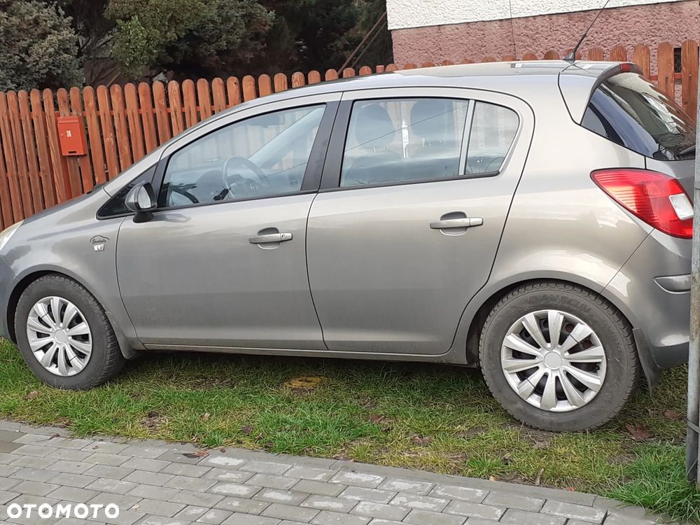 Opel Corsa 1.2 16V Edition / Active - 1