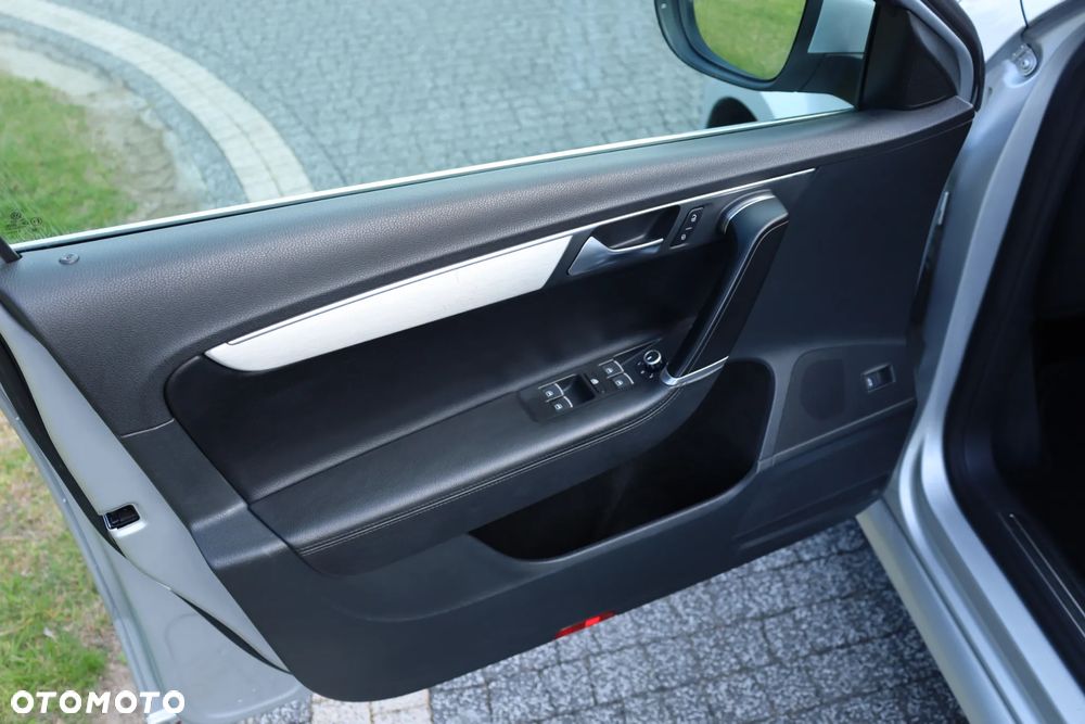 Volkswagen Passat 2.0 TDI 4Mot Highline DSG - 11