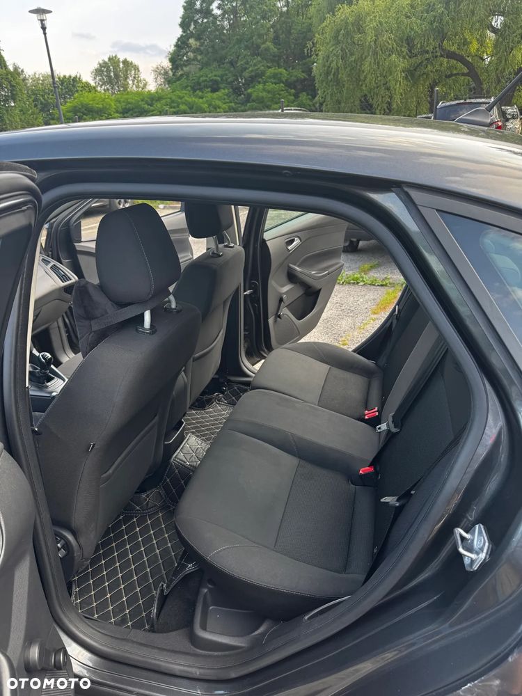 Ford Focus 1.6 Trend - 13