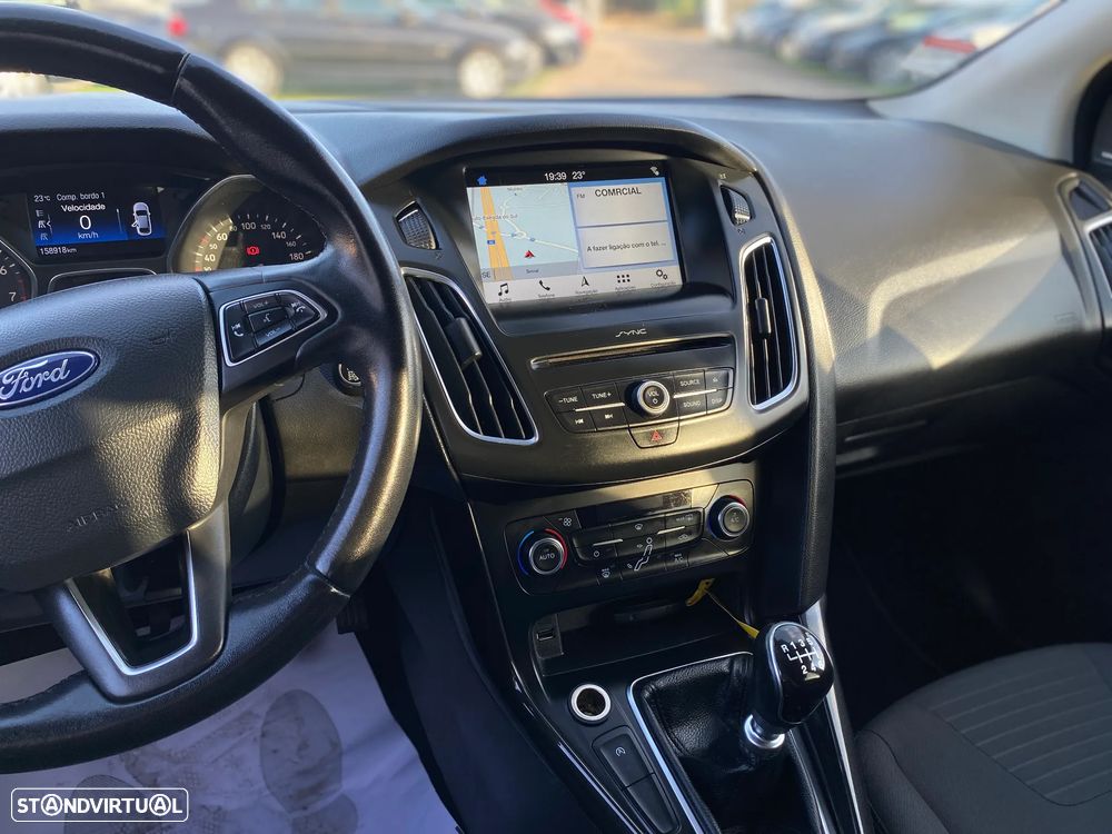 Ford Focus SW 1.0 EcoBoost Active - 26