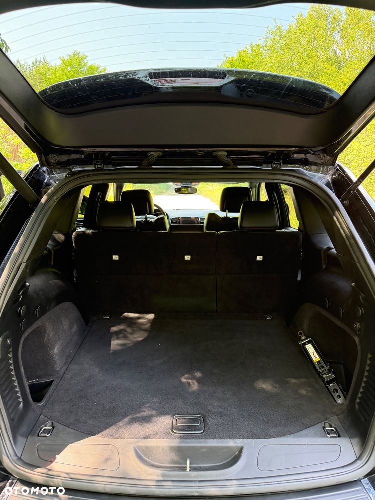 Jeep Grand Cherokee - 14