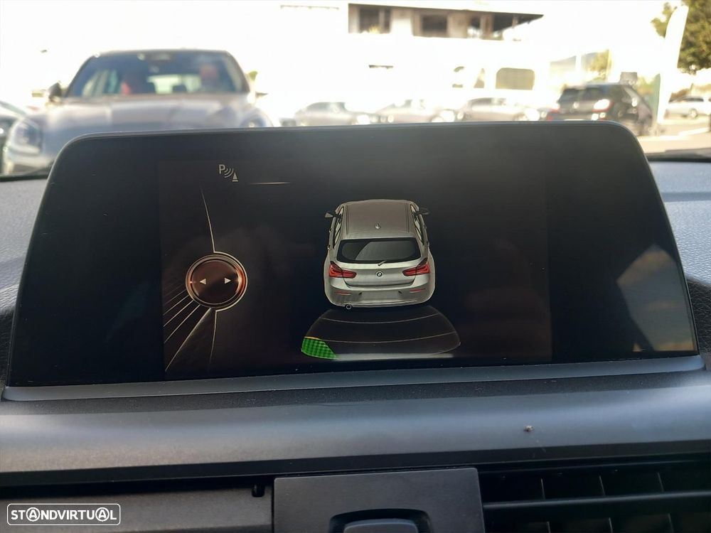 BMW 116 d Line Urban Auto - 13