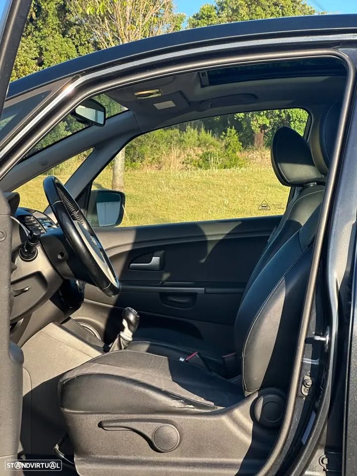 Kia Venga 1.4 CRDi TX ISG - 5
