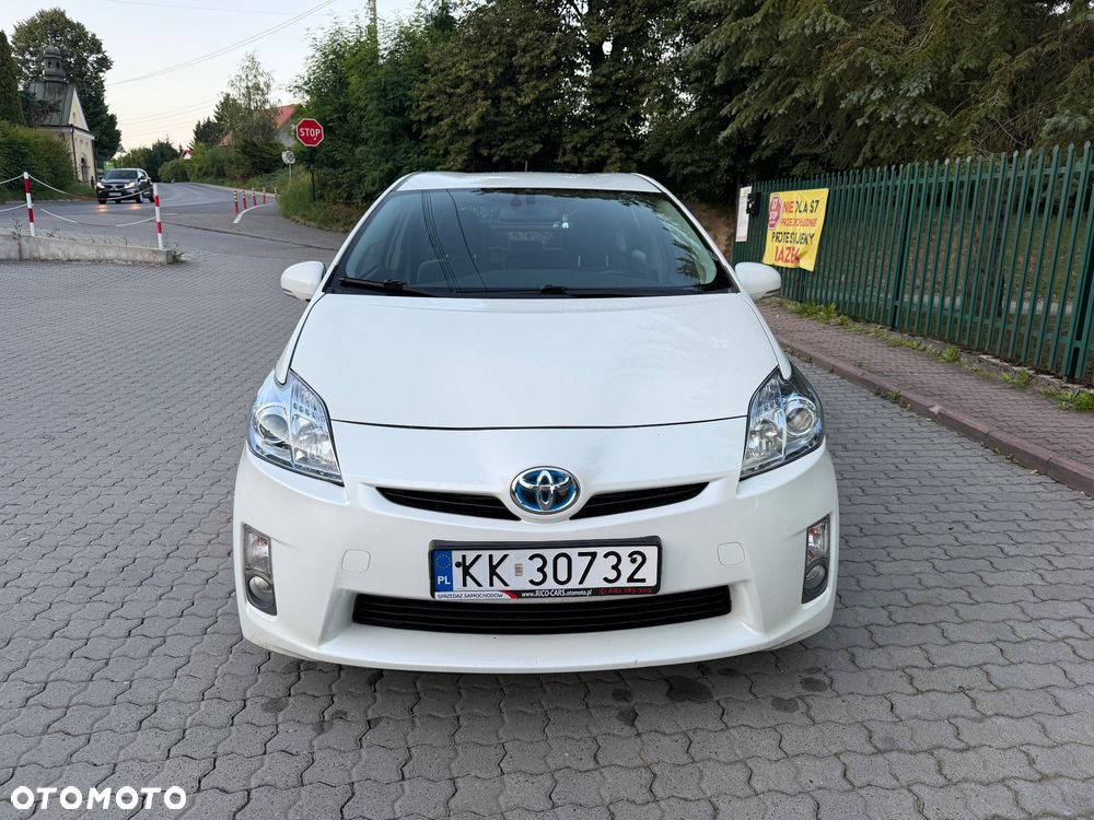 Toyota Prius 1.8 HSD Prestige - 2
