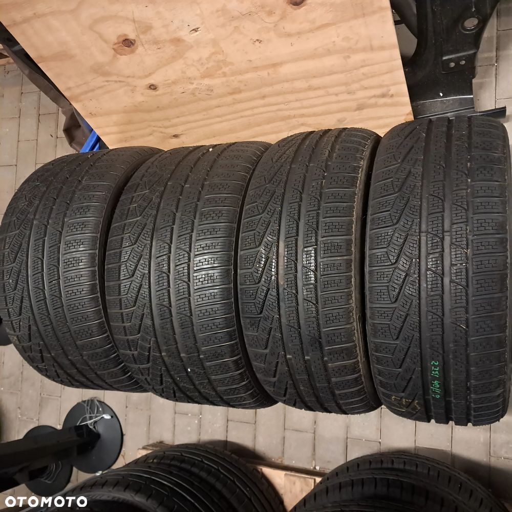 Opony zimowe Porsche komplet 235/40/19 235/40R19 285/35/19 285/35R19 Pirelli Sottozero winter