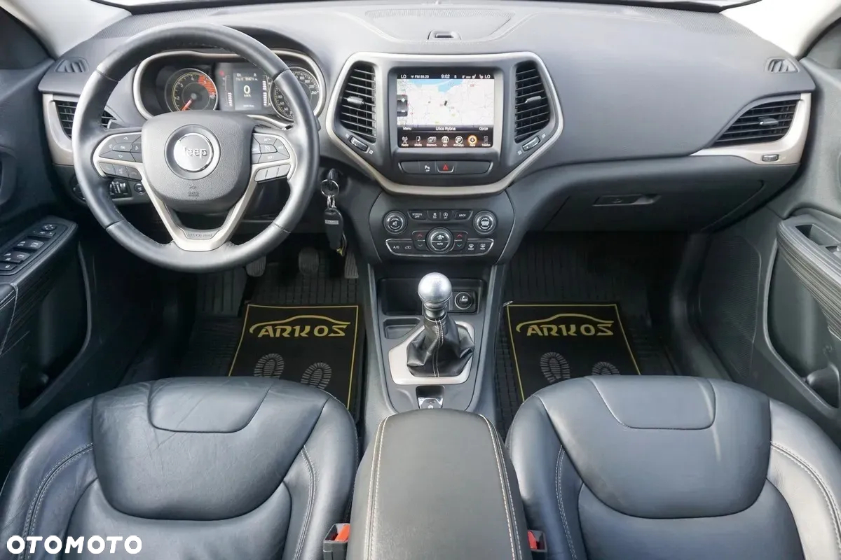 Jeep Cherokee - 2