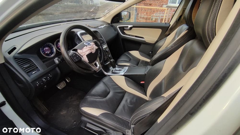 Volvo XC 60 D3 R Design - 12