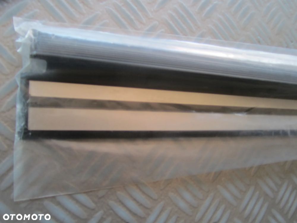 listwa 1246800735 - 3