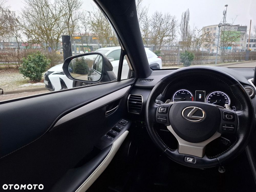 Lexus NX 300 GPF F Sport AWD - 29