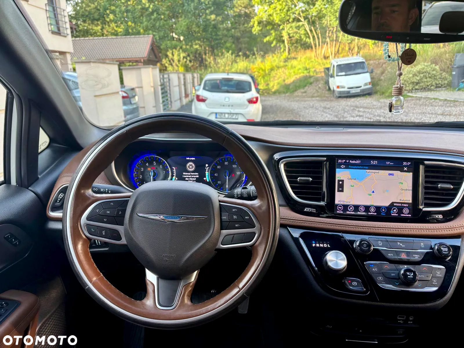 Chrysler Pacifica - 13