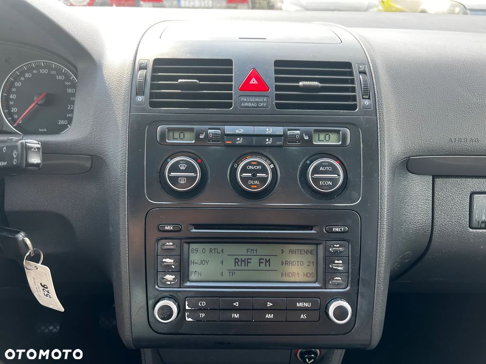 Volkswagen Touran 1.9 TDI Conceptline - 18