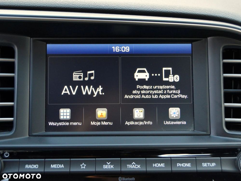 Hyundai Elantra 1.6 Comfort - 16