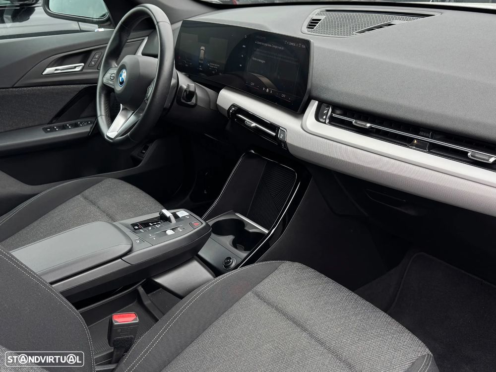 BMW iX1 eDrive20 - 12