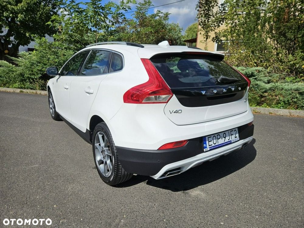 Volvo V40 D2 Drive-E Ocean Race - 3