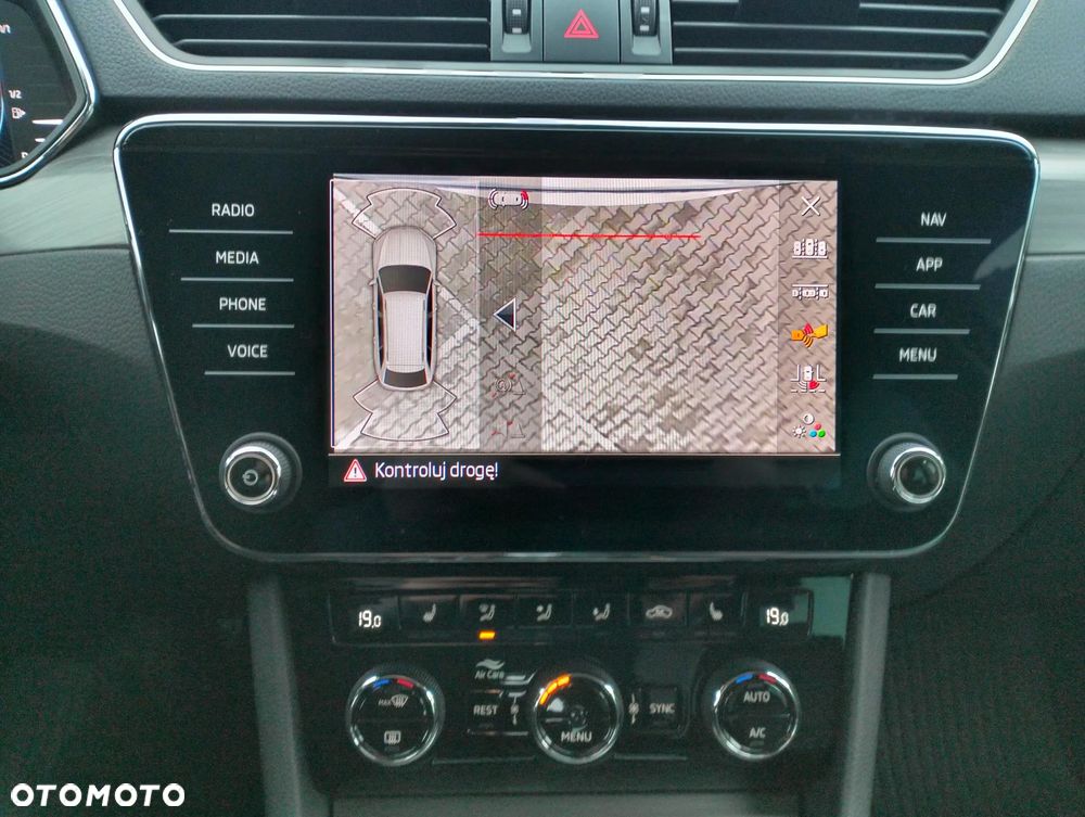 Skoda Superb 2.0 TDI SCR 4x4 Style DSG - 34